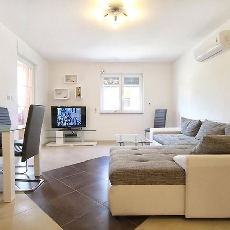 Apartment Borka เมดูลิน ภายนอก รูปภาพ